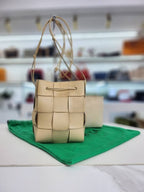 Bottega Veneta Cassette crossbody bucket crossbag 680218