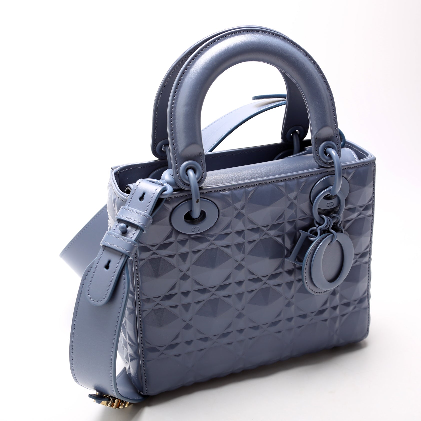 Lady Dior Medium Diamond Cannage Blue