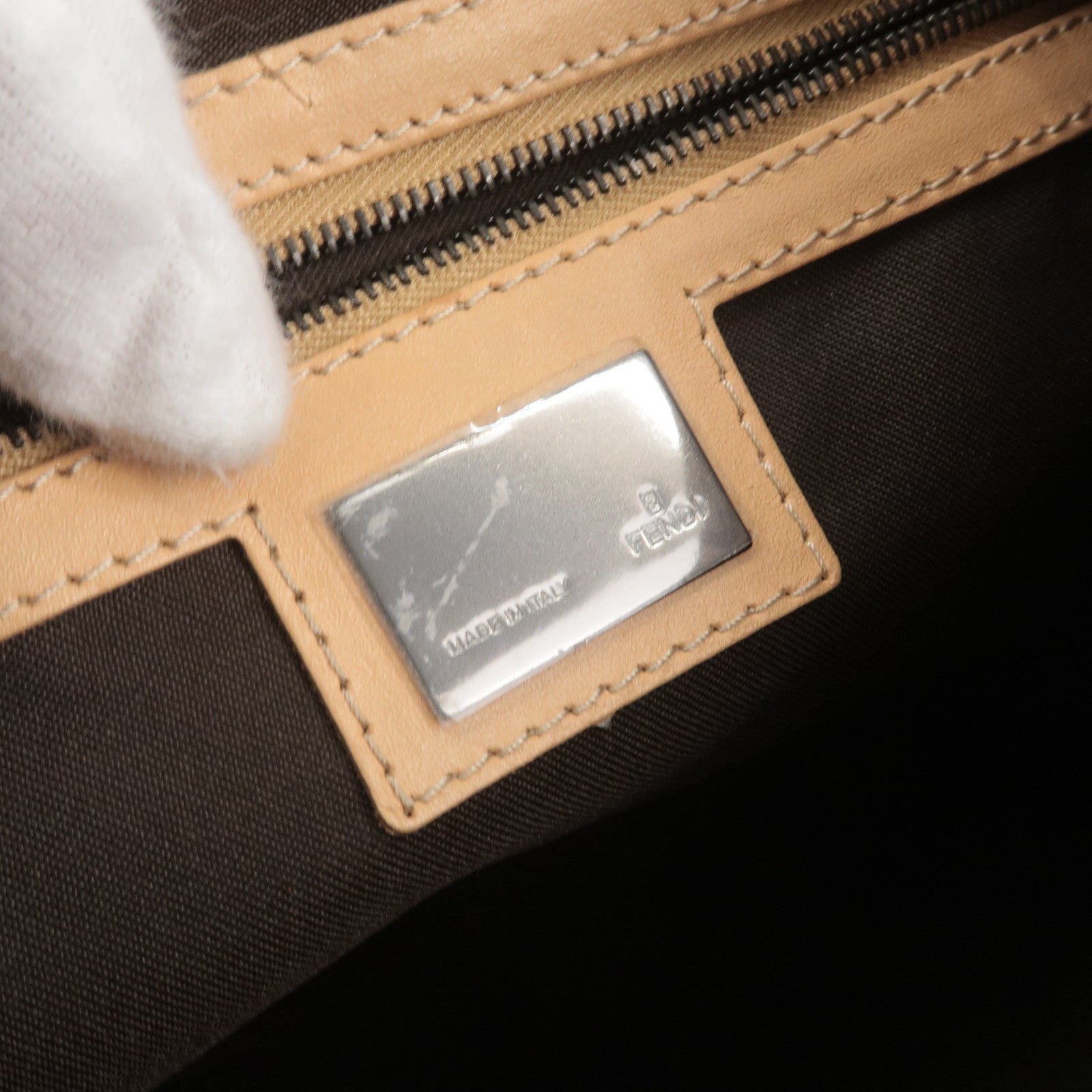 FENDI Mamma Baguette Zucchino Leather Shoulder Bag Beige 8BR001