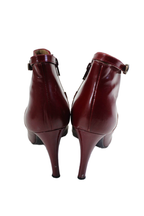Chloe Womens Red Leather Buckle Detail Zip High Heels Ankle Boots Shoes