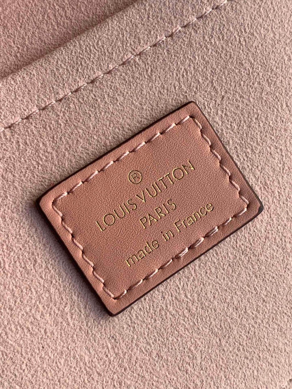 Louis Vuitton LOCKY BB 21 IN BROWN MONOGRAM CANVAS AND PEACH CALFSKIN GOLD BUCKLE