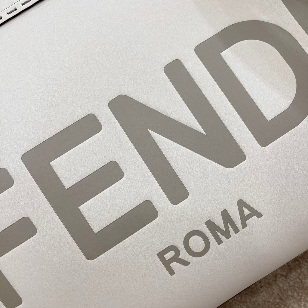 FENDI SHINE LARGE 35 TOTE IN WHITE CALFSKIN