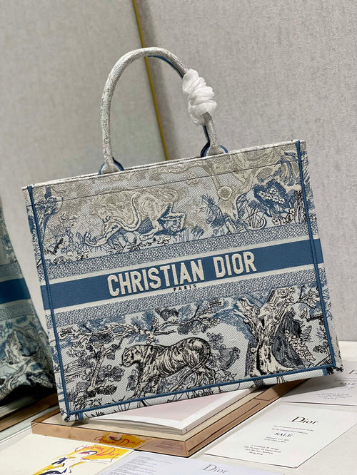 DIOR Large Book Tote 42cm Gradient Blue Tiger