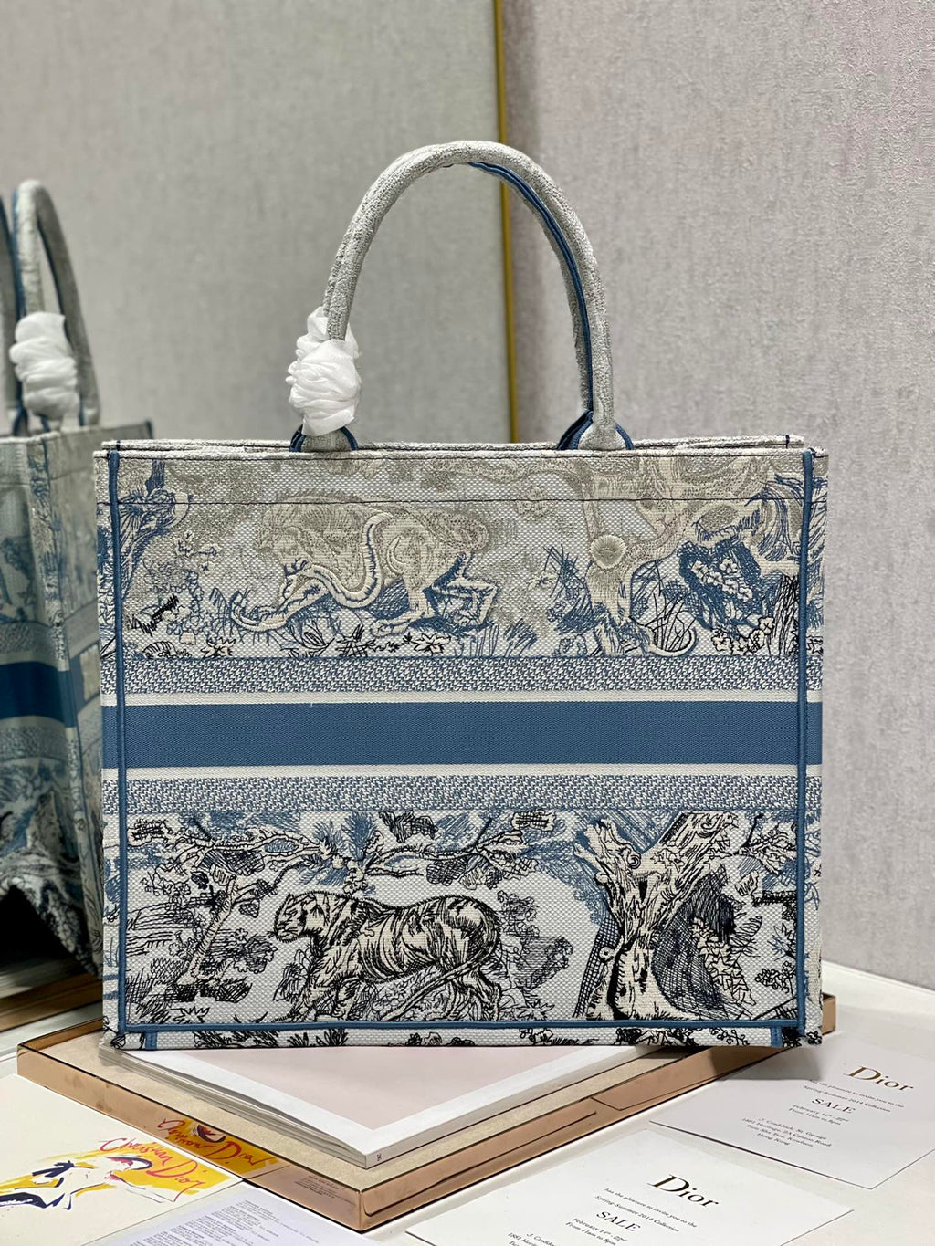 DIOR Large Book Tote 42cm Gradient Blue Tiger