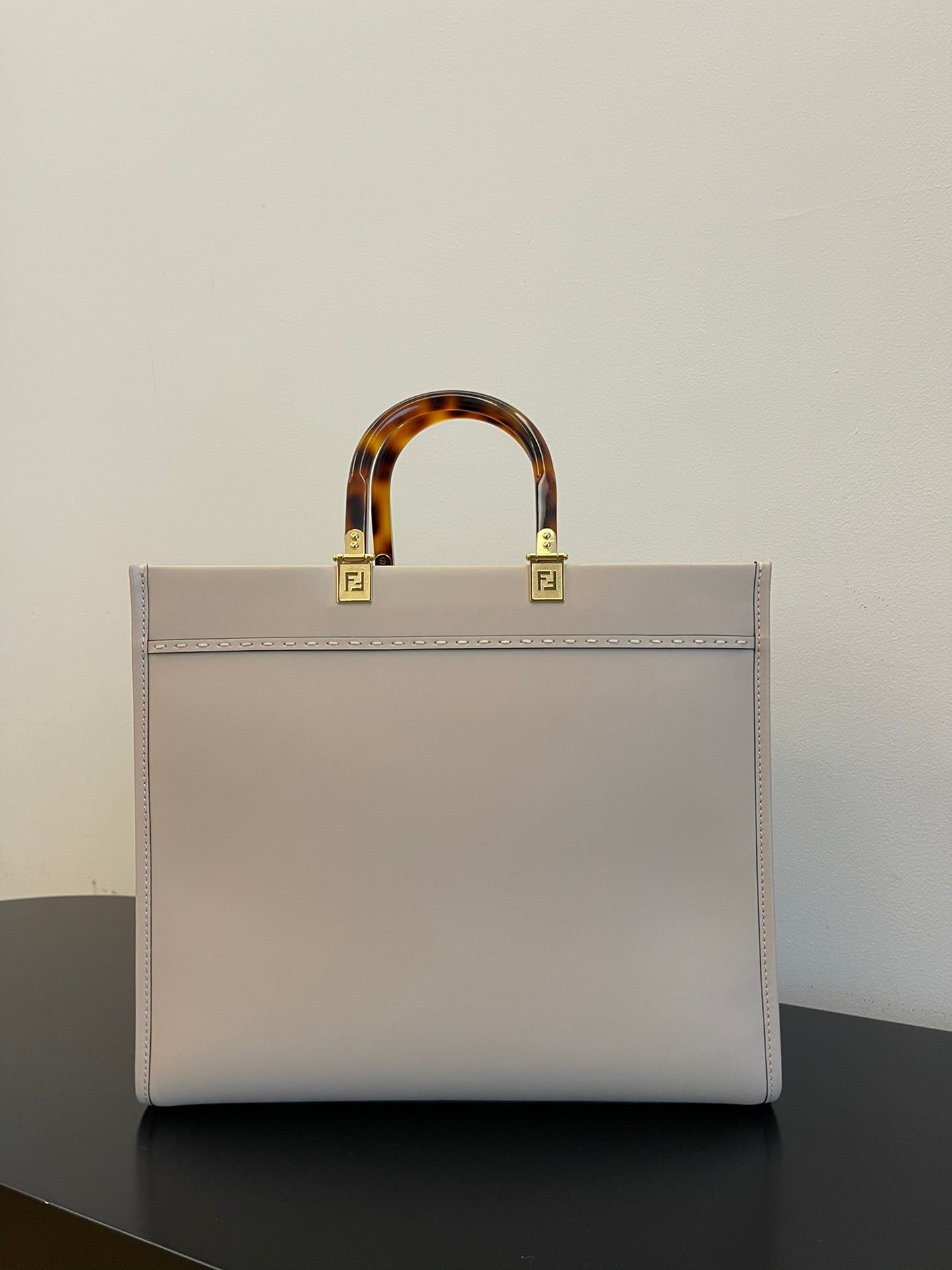 FENDI SHINE LARGE 35 TOTE IN BEIGE CREAM CALFSKIN