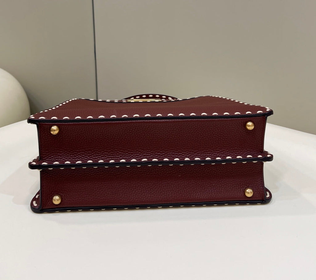 FENDI PEEKABOO ISEEU 33 IN SANGRIA RED GRAINED CALFSKIN GOLD HARDWARE