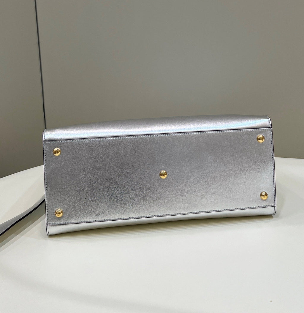 FENDI SHINE LARGE 35 TOTE IN SILVER CALFSKIN