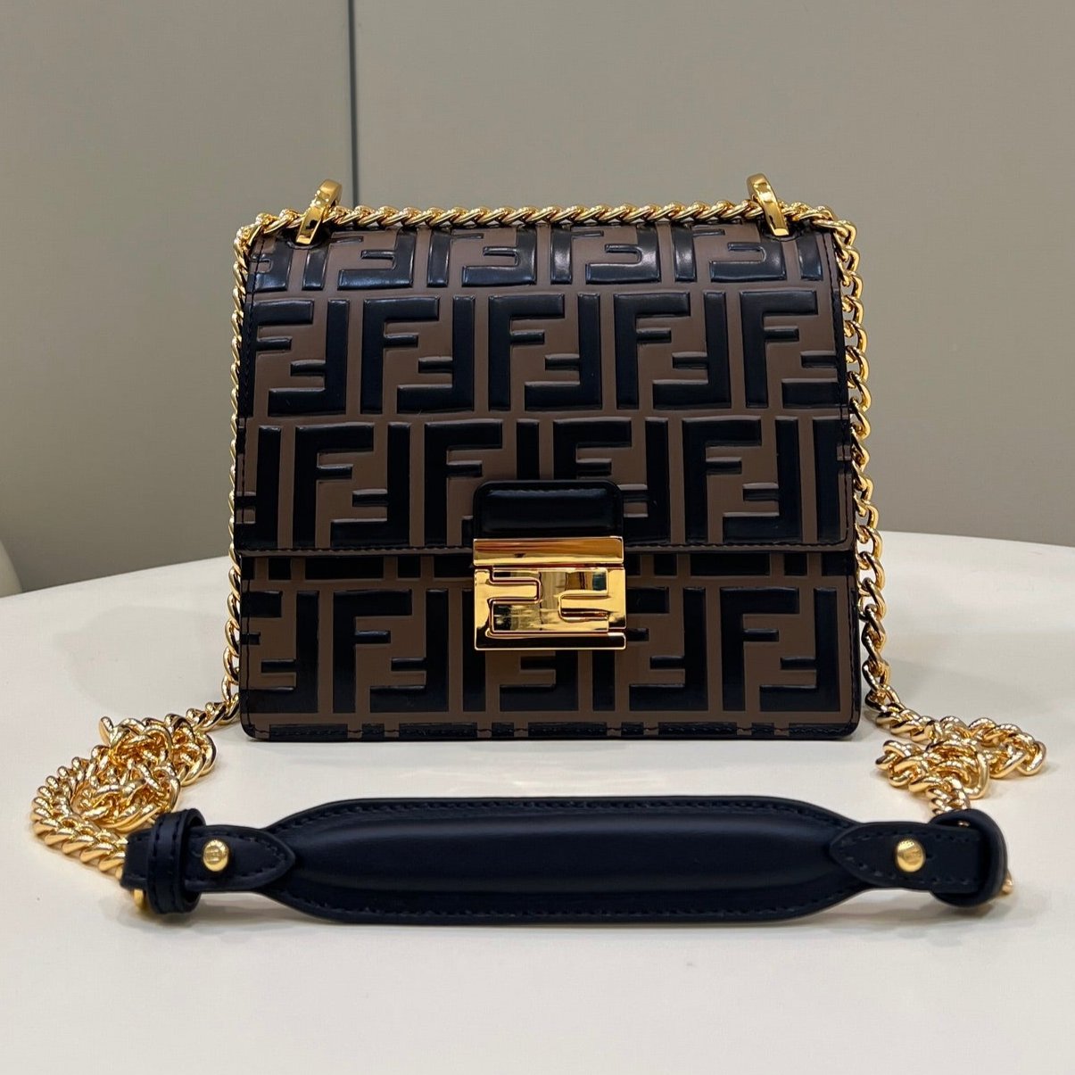 FENDI FENDI KANI 19 BAG IN BLACK MIX CHOCOLATE BROWN CALFSKIN WITH GOLD HARDWARE