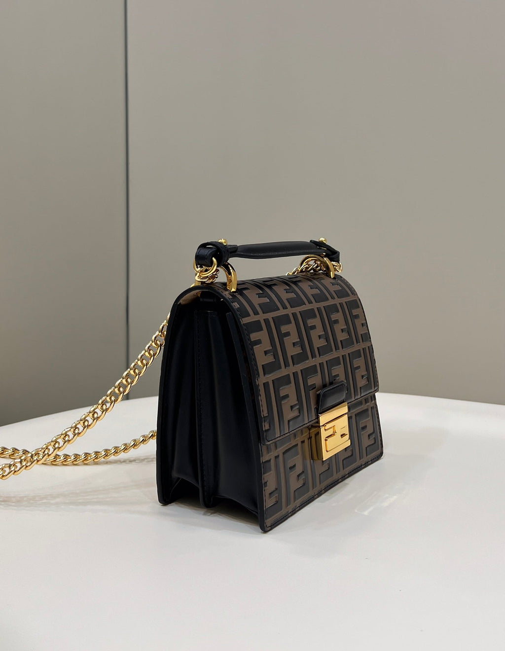 FENDI FENDI KANI 19 BAG IN BLACK MIX CHOCOLATE BROWN CALFSKIN WITH GOLD HARDWARE