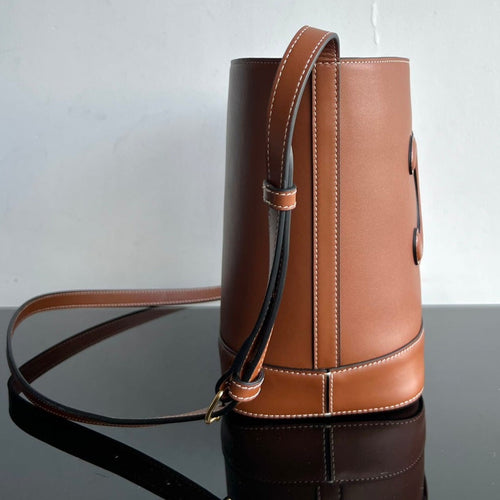Celine BUCKET CUIR TRIOMPHE 24 GINGGERBREAD BROWN CALFSKIN