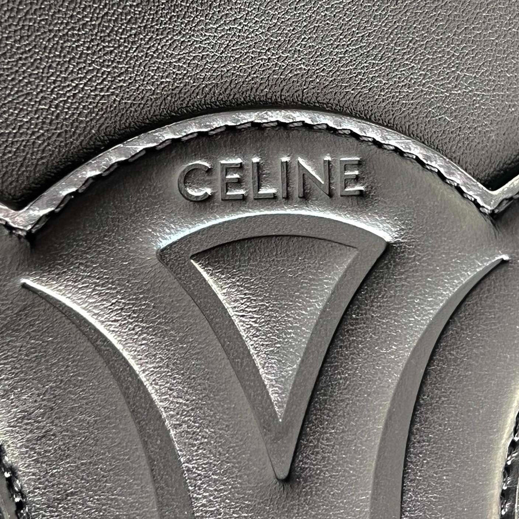 Celine BUCKET CUIR TRIOMPHE 24 CALFSKIN BLACK
