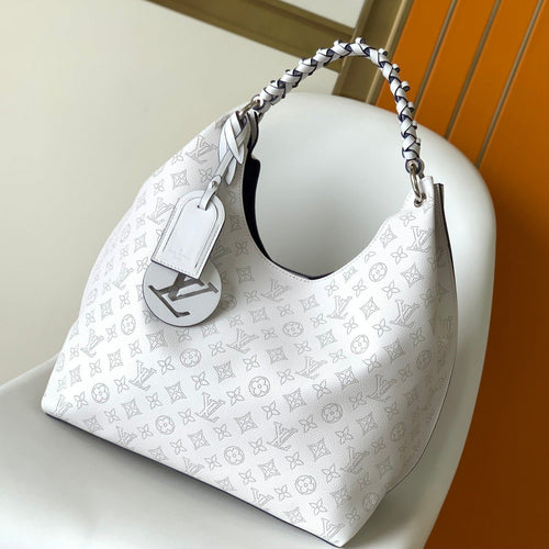 Louis Vuitton CARMEL HOBO 40 WHITE MAHINA