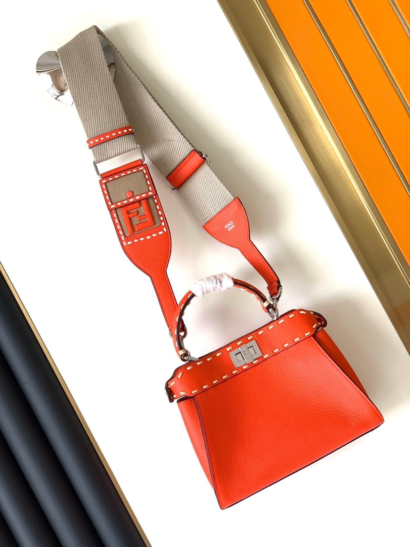 FENDI Peekaboo Mini Selleria Bag 23cm red leather shw with 220 hand-sewn stitches