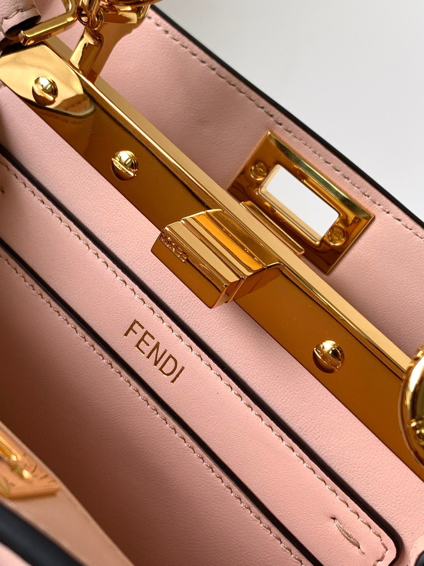 FENDI Peekaboo ISeeU Petite 20 Bag Pink Lambskin Ghw