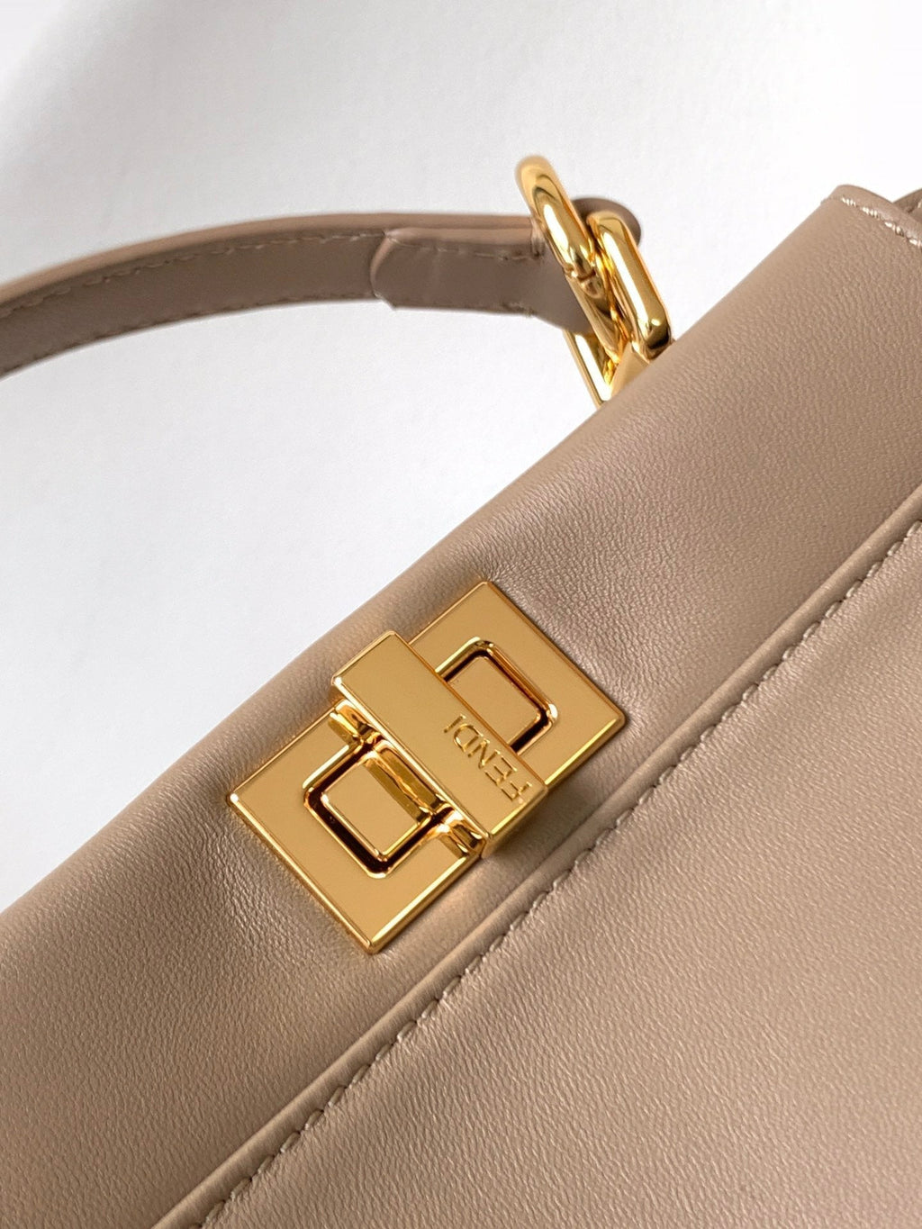 FENDI Peekaboo Mini 23cm Bag light brown lambskin gold hardware