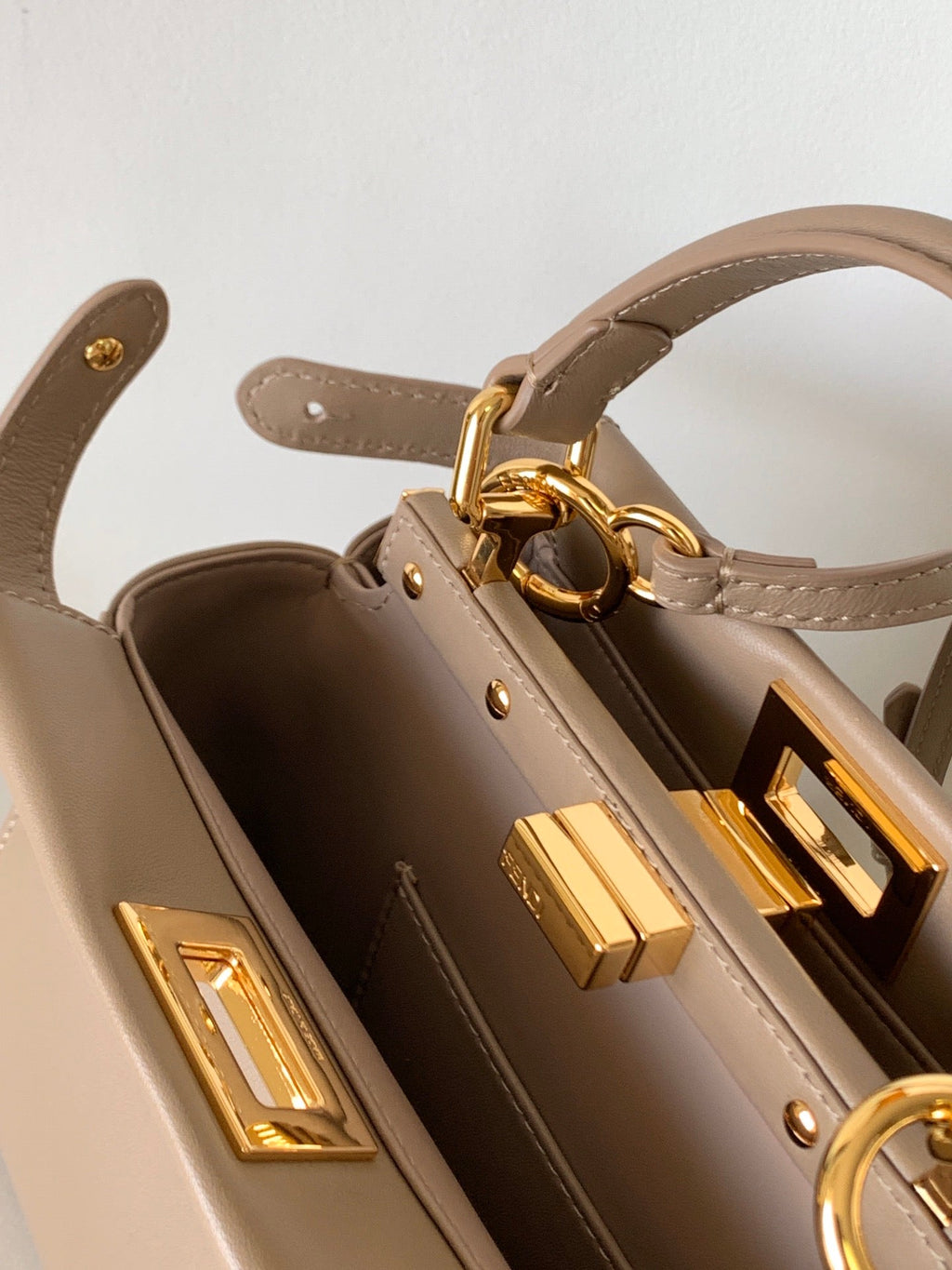 FENDI Peekaboo Mini 23cm Bag light brown lambskin gold hardware