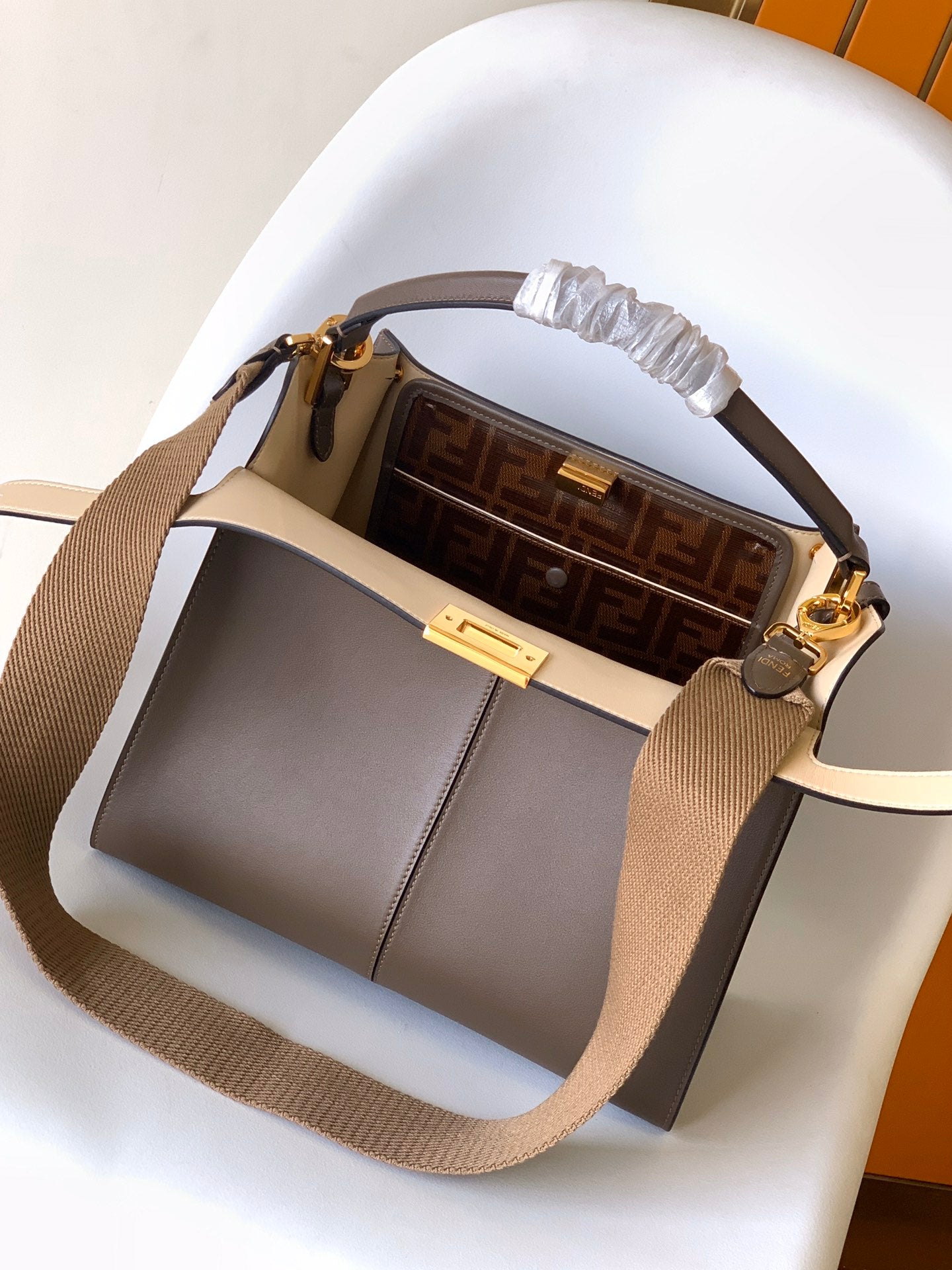 FENDI Peekaboo X-lite medium 30cm Bag brown lambskin gold hardware