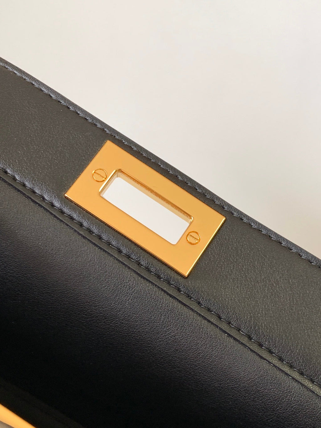 FENDI Peekaboo ISeeU Small 27cm Bag light brown lambskin gold hardware