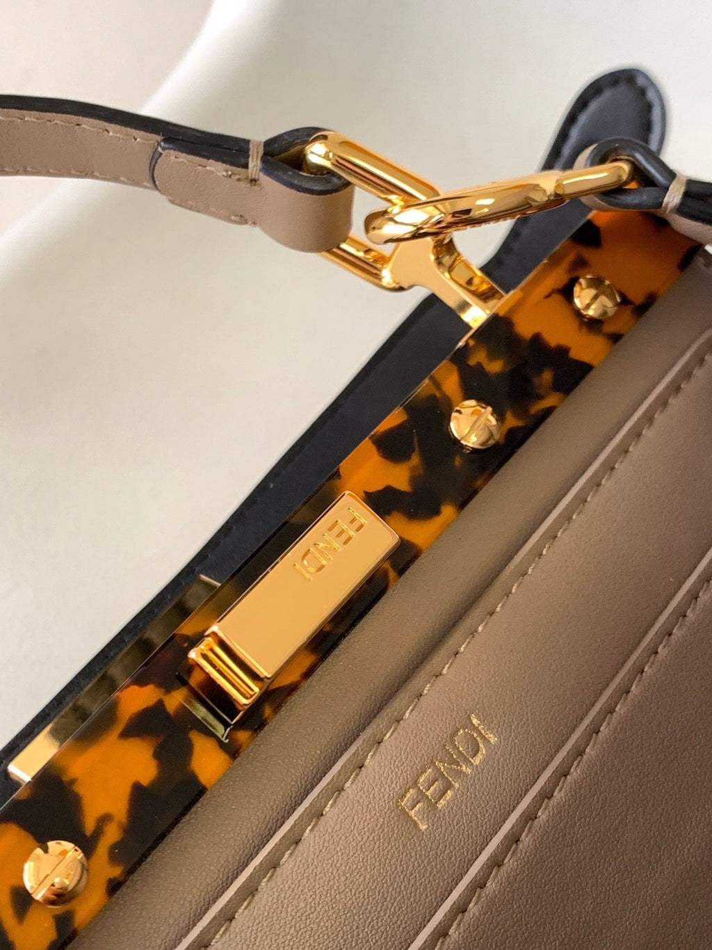 FENDI Peekaboo ISeeU Small 27cm Bag light brown lambskin gold hardware