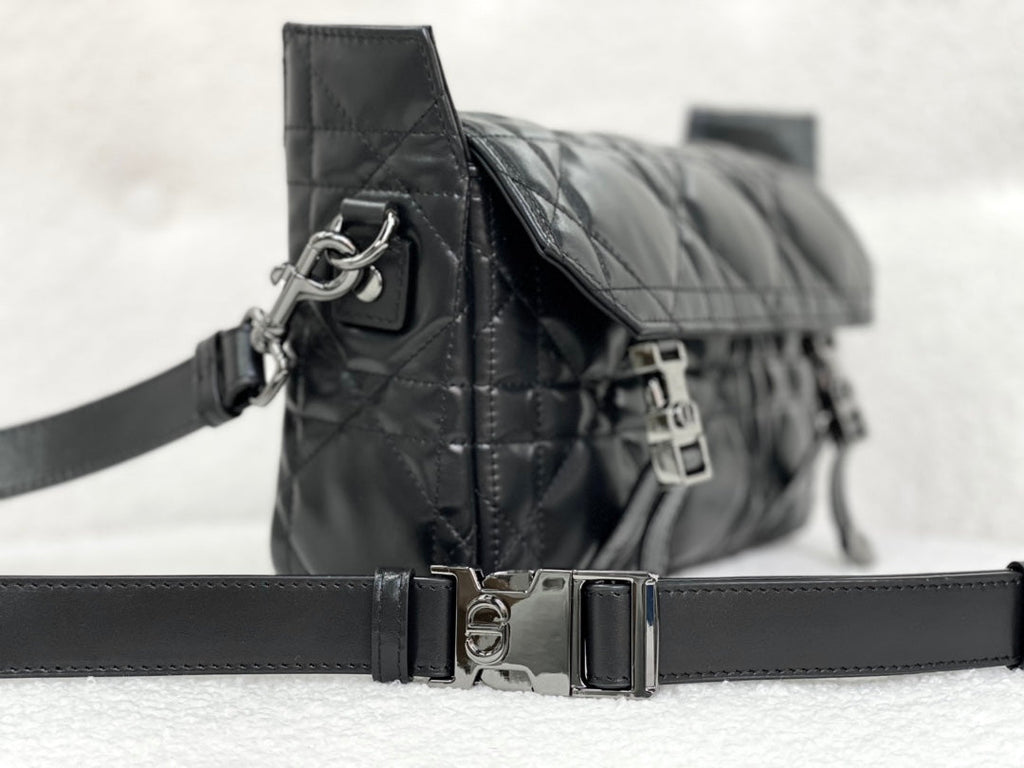 DIOR SMALL  DIORCAMP BAG 23 IN BLACK CALFSKIN