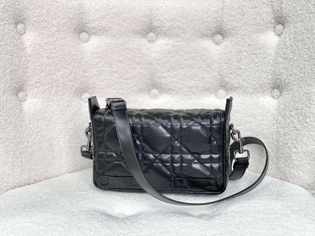 DIOR SMALL  DIORCAMP BAG 23 IN BLACK CALFSKIN