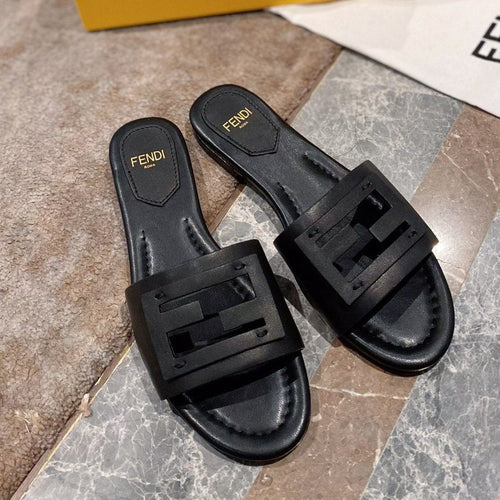 FENDI FENDI BAGUETTE SLIDES IN BLACK LAMBSKIN
