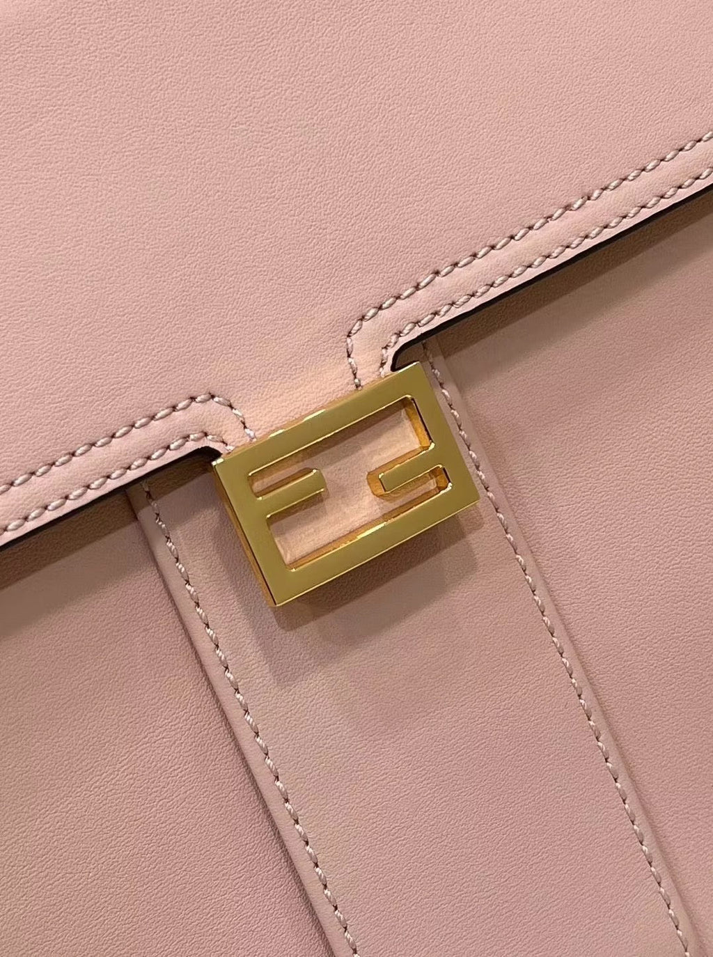 FENDI FENDI PEEKABOO 33 BAG IN LIGHT PINK CALFSKIN WITH STRAP GOLD HARDWARE