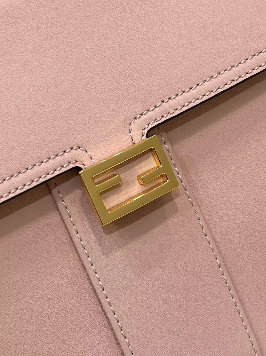 FENDI FENDI PEEKABOO 33 BAG IN LIGHT PINK CALFSKIN WITH STRAP GOLD HARDWARE