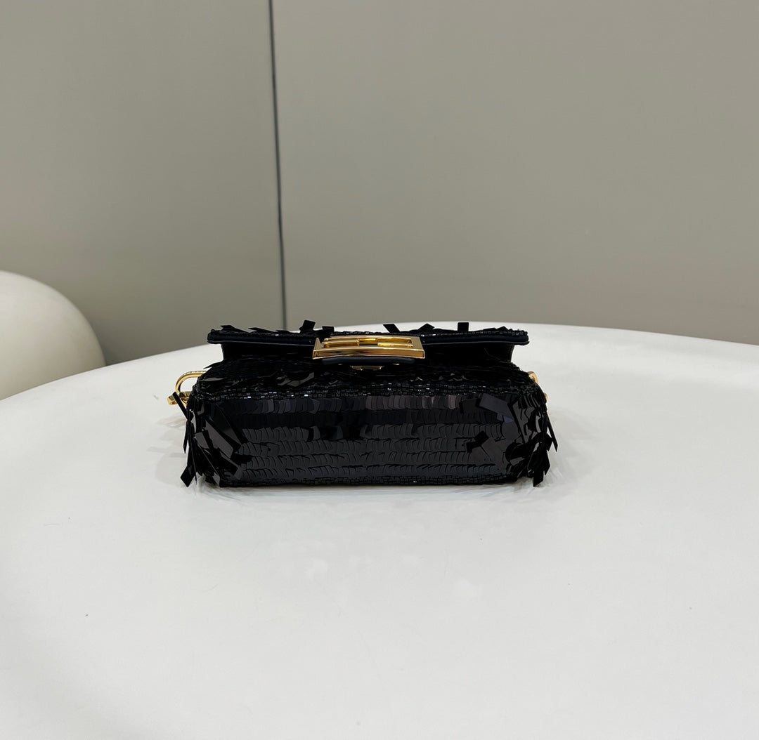 FENDI BAGUETTE MINI 19 IN BLACK SEQUINS GOLD HARDWARE