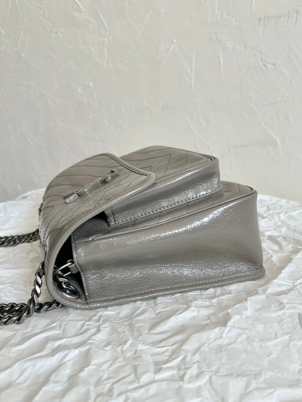Saint Laurent YSL Niki Medium Bag 28cm Grey Crinkled Vintage Leather