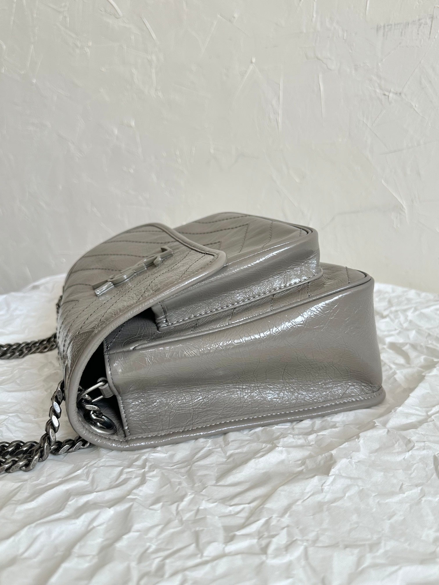 Saint Laurent YSL Niki Medium Bag 28cm Grey Crinkled Vintage Leather
