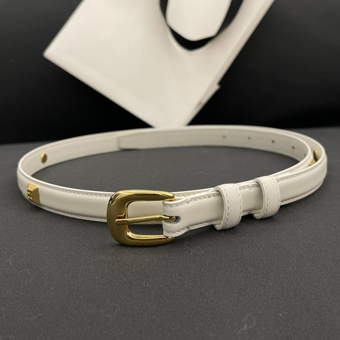 Celine CL SMALL 18 MM TRIOMPHE BELT IN TAURILLON WHITE LEATHER GOLD HARDWARE