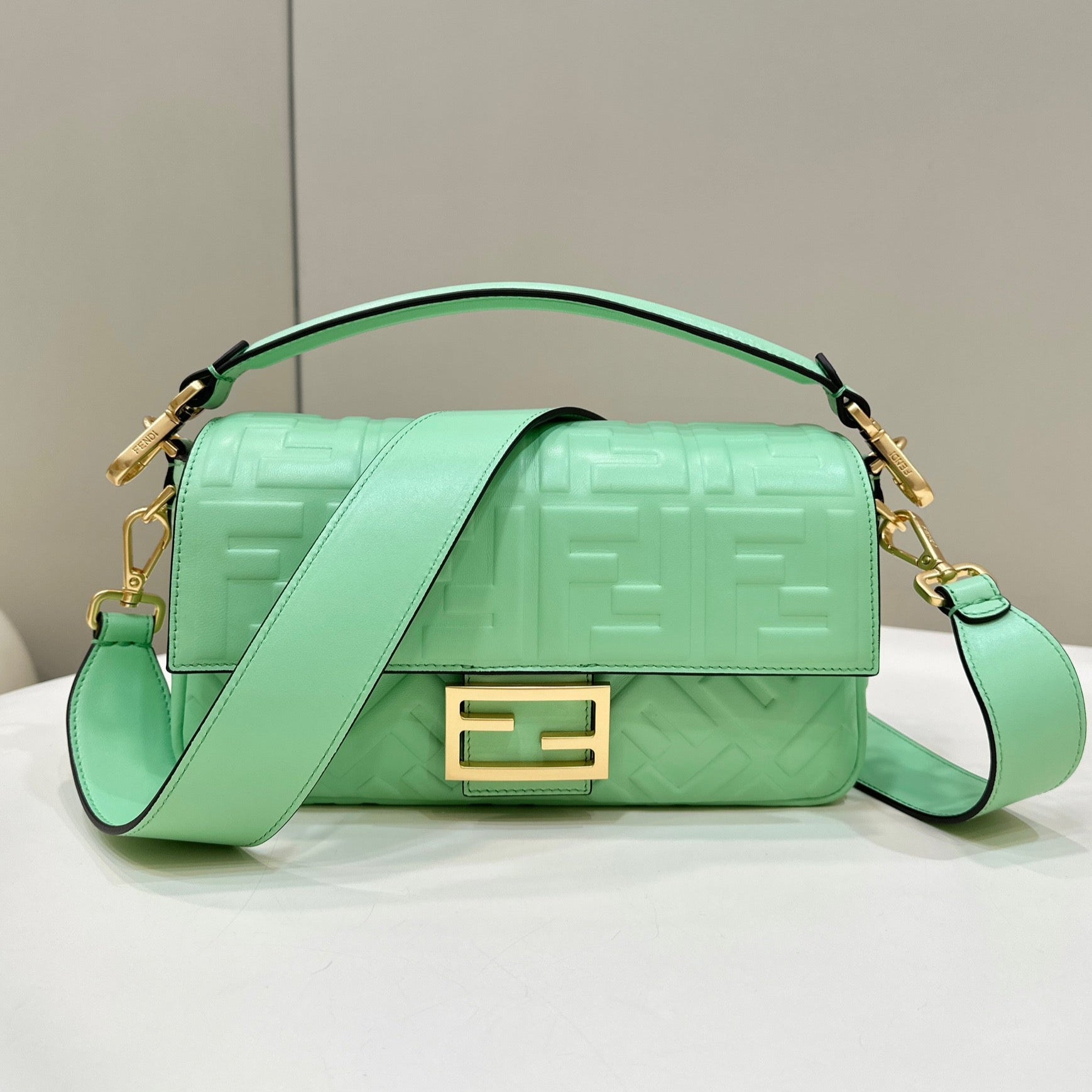 FENDI BAGUETTE WITH FF MOTIF 27 IN DE YORK GREEN SOFT LAMBSKIN GOLD HARDWARE