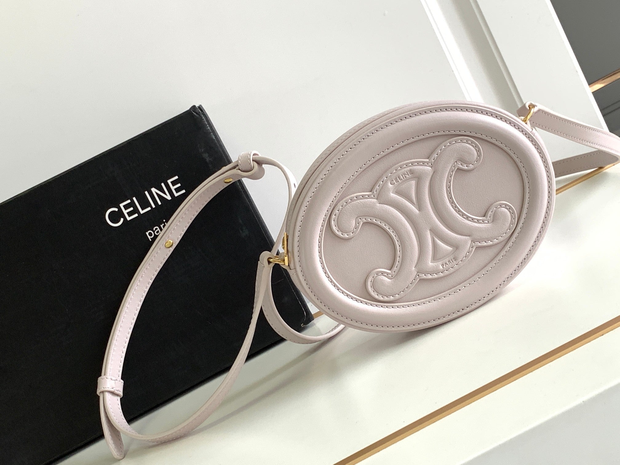 Celine SMOOTH CALFSKIN 16 OVAL WHITE BAG