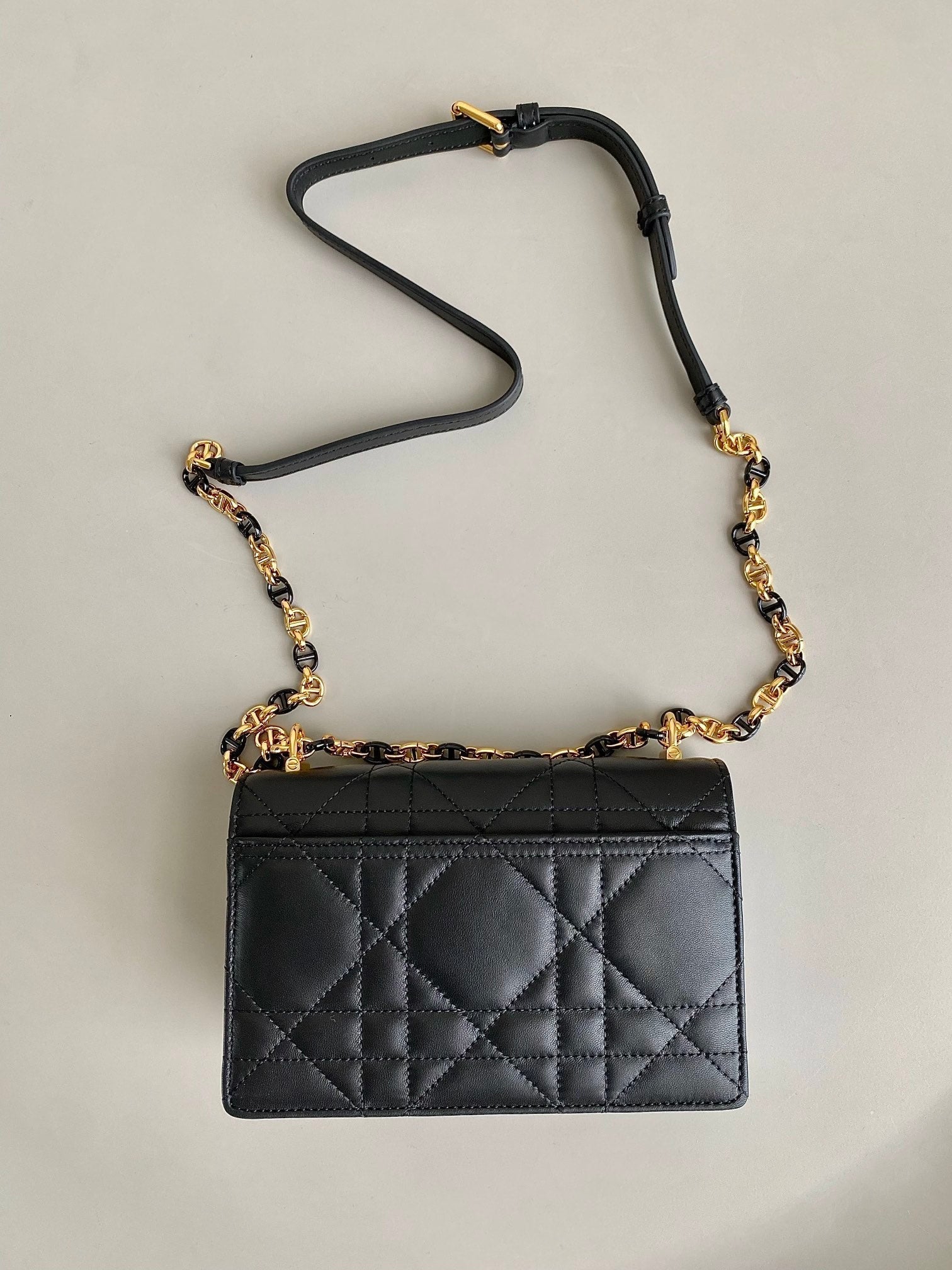 DIOR MINI CHAIN BAG 17 IN BLACK CALFSKIN
