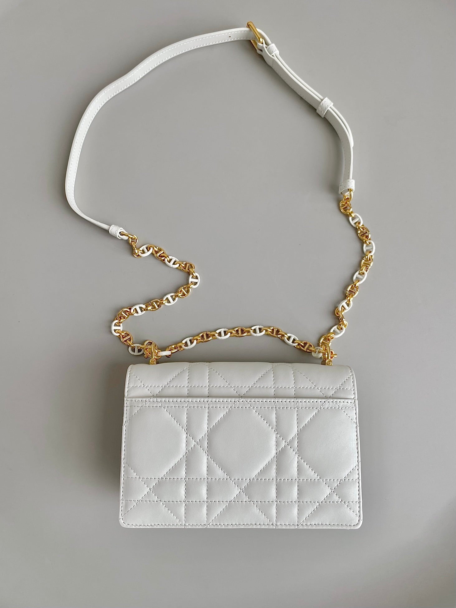 DIOR MINI CHAIN BAG 17 IN WHITE CALFSKIN