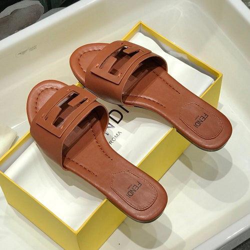 FENDI FENDI BAGUETTE SLIDES IN CINNAMON BROWN LAMBSKIN