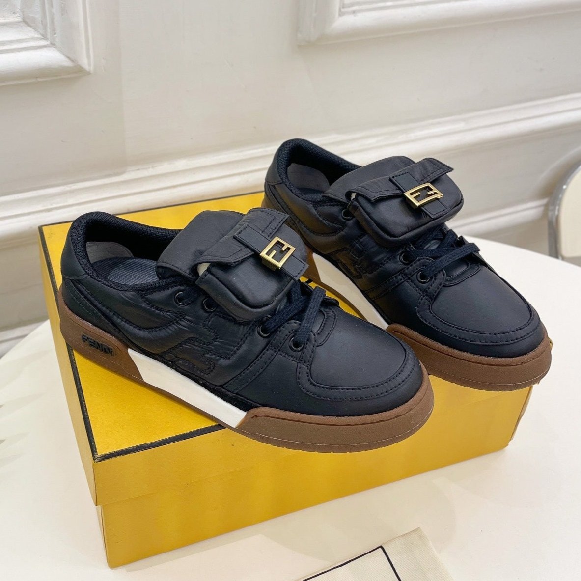 FENDI FENDI TRAINER SNEAKER IN BLACK LAMBSKIN