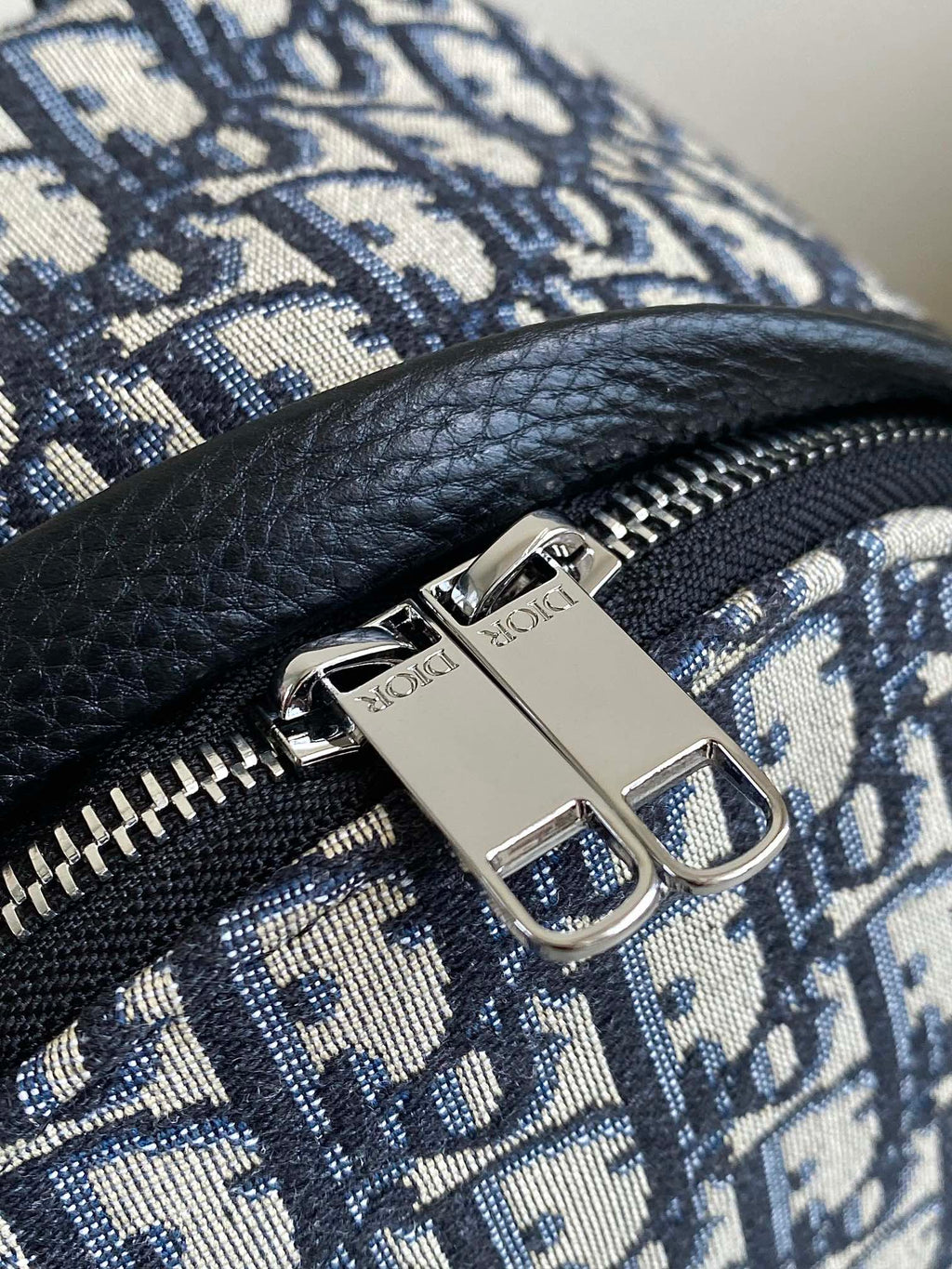 DIOR LARGE BACKPACK 42 BLUE OBLIQUE JACQUARD
