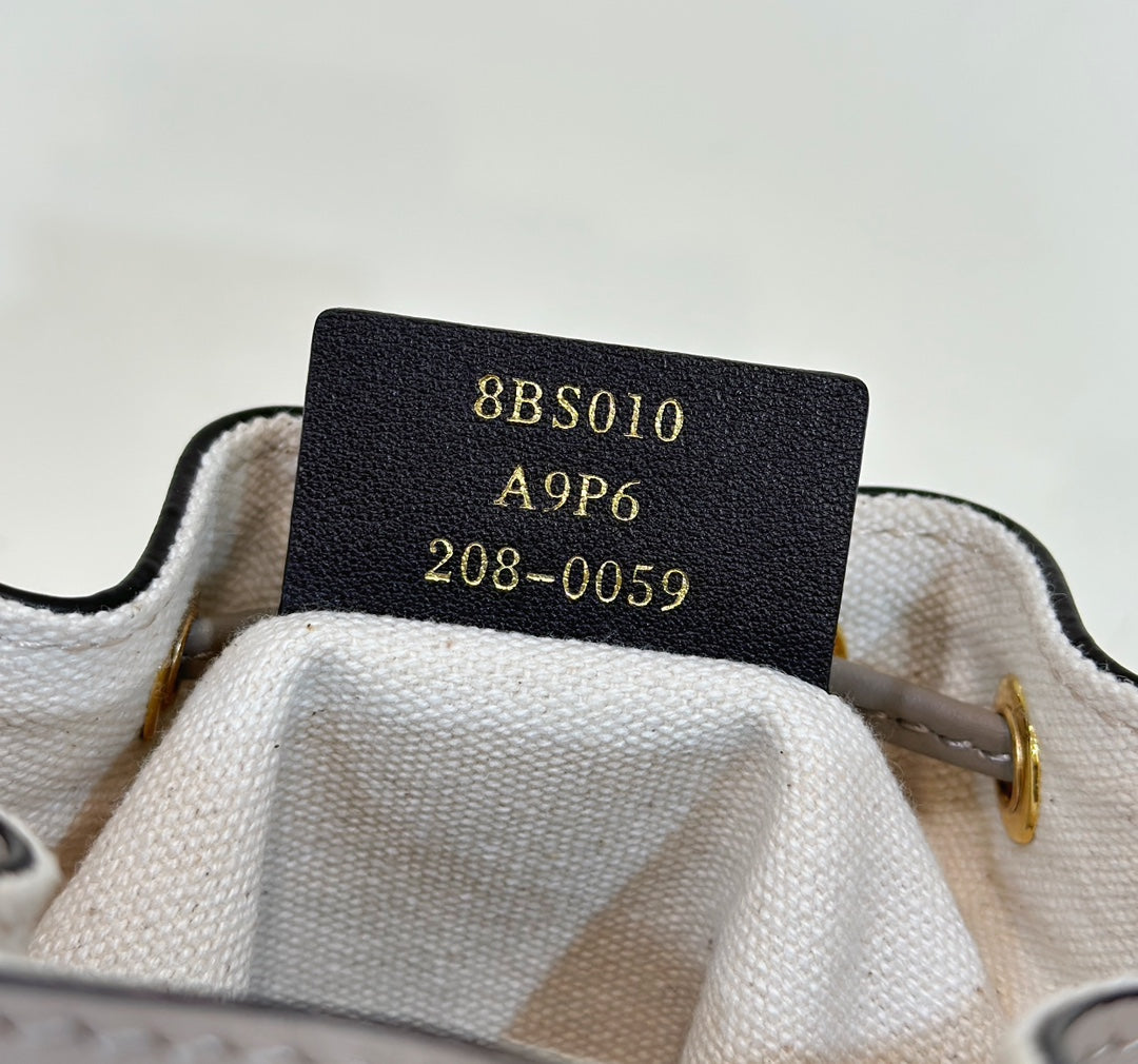 FENDI ff mon tresor bucket bag 18cm grey leather ff motif