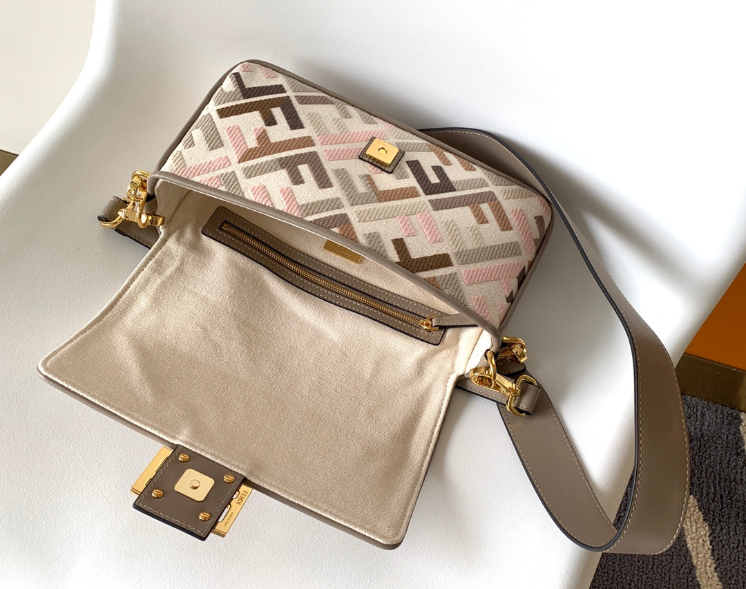 FENDI Fend Baguette White Brown and Multicolour Canvas Bag 27 with FF Embroidery Ghw