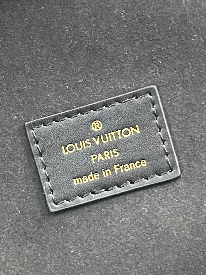 Louis Vuitton VANITY 19 IN BLACK MONOGRAM EMBOSSED CALFSKIN GOLD HARDWARE