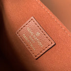 Louis Vuitton OXFORD 22 IN FIRE ORANGE LAMBSKIN GOLD HARDWARE