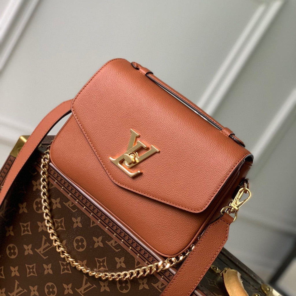 Louis Vuitton OXFORD 22 IN FIRE ORANGE LAMBSKIN GOLD HARDWARE