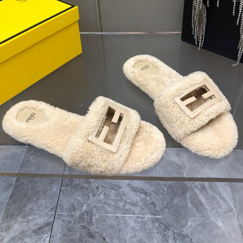 FENDI FENDI BAGUETTE SLIDE SLIPPERS IN BEIGE WOOL