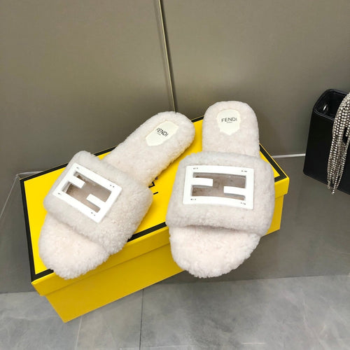 FENDI FENDI BAGUETTE SLIDE SLIPPERS IN WHITE WOOL