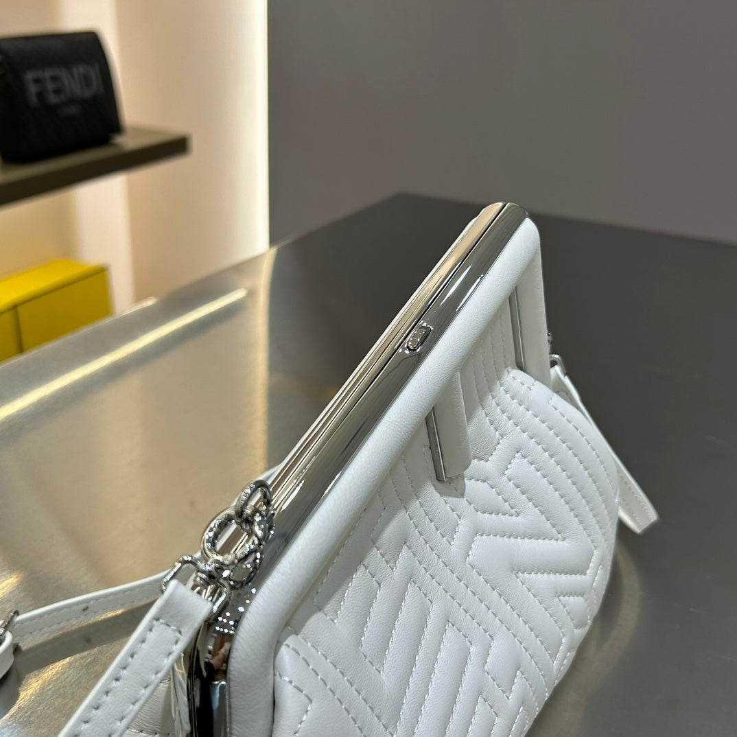 FENDI FENDI FIRST MINI 25 IN WHITE CALFSKIN BAG SILVER HARDWARE