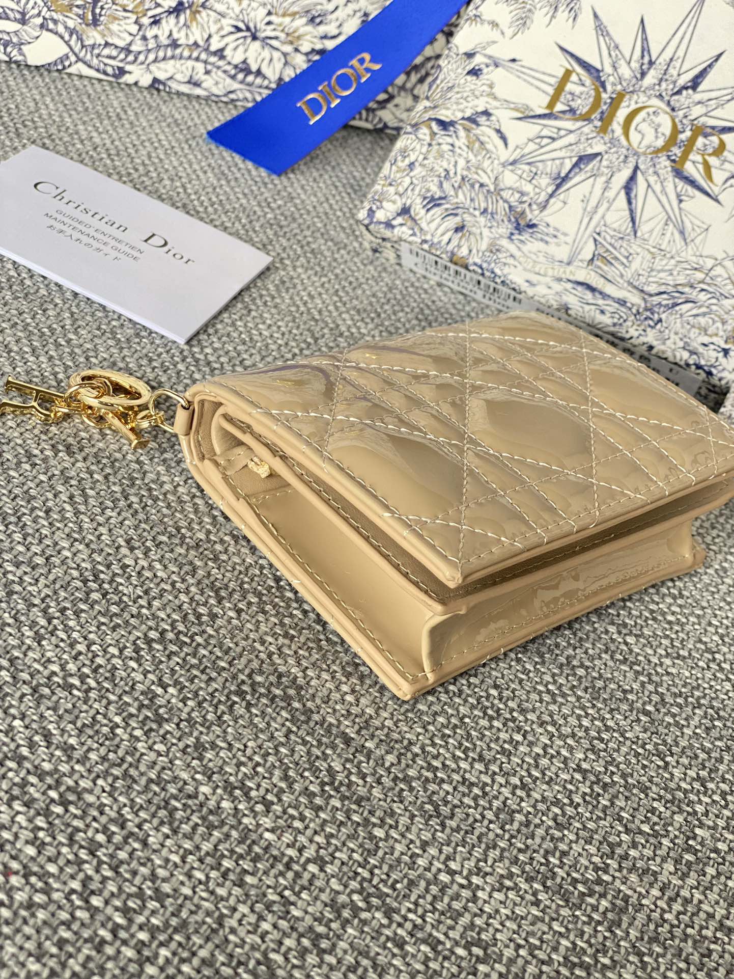 DIOR Caro 11cm Compact Wallet Shiny Beige Calfskin