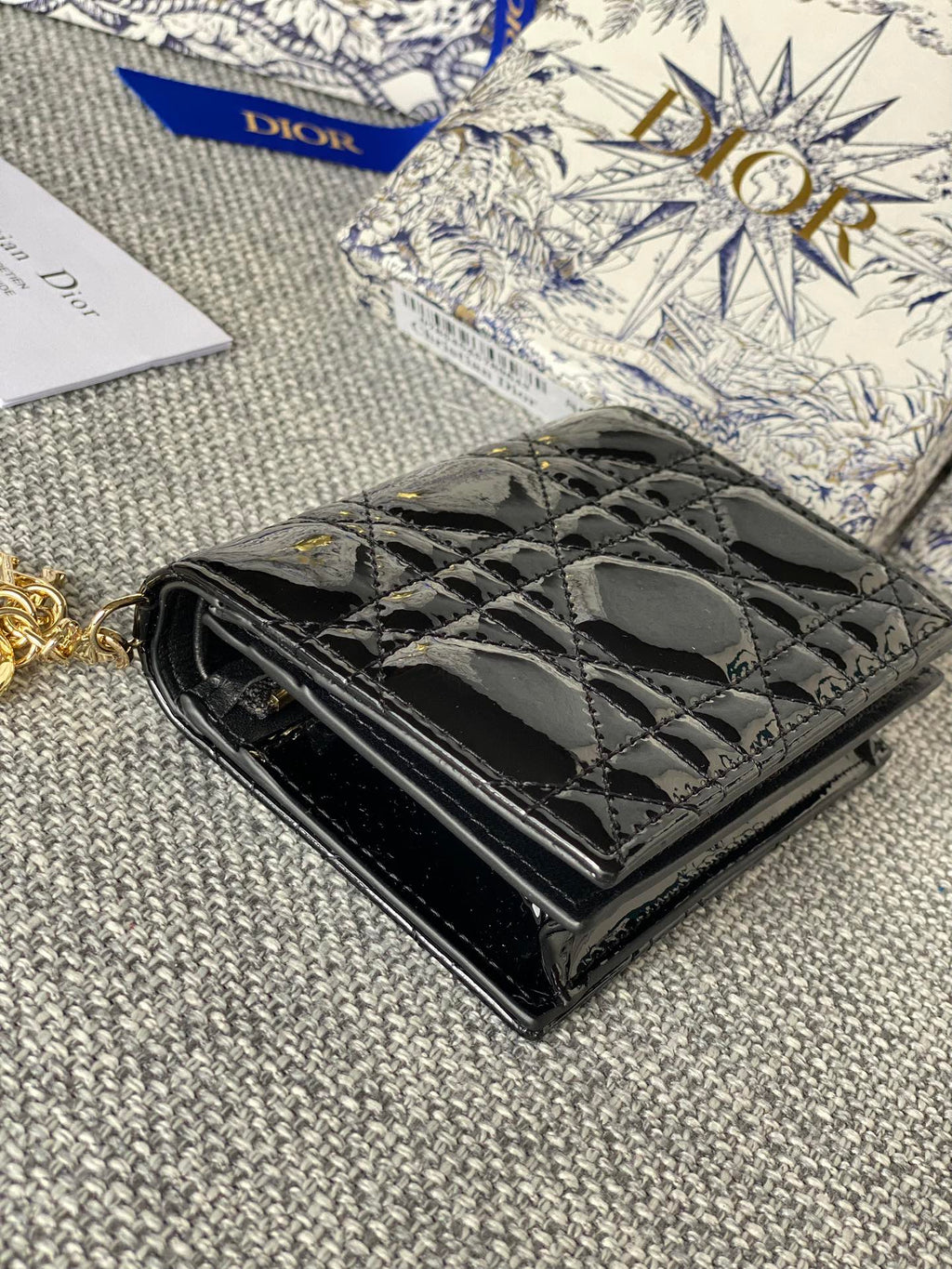 DIOR Caro 11cm Compact Wallet Shiny Black Calfskin