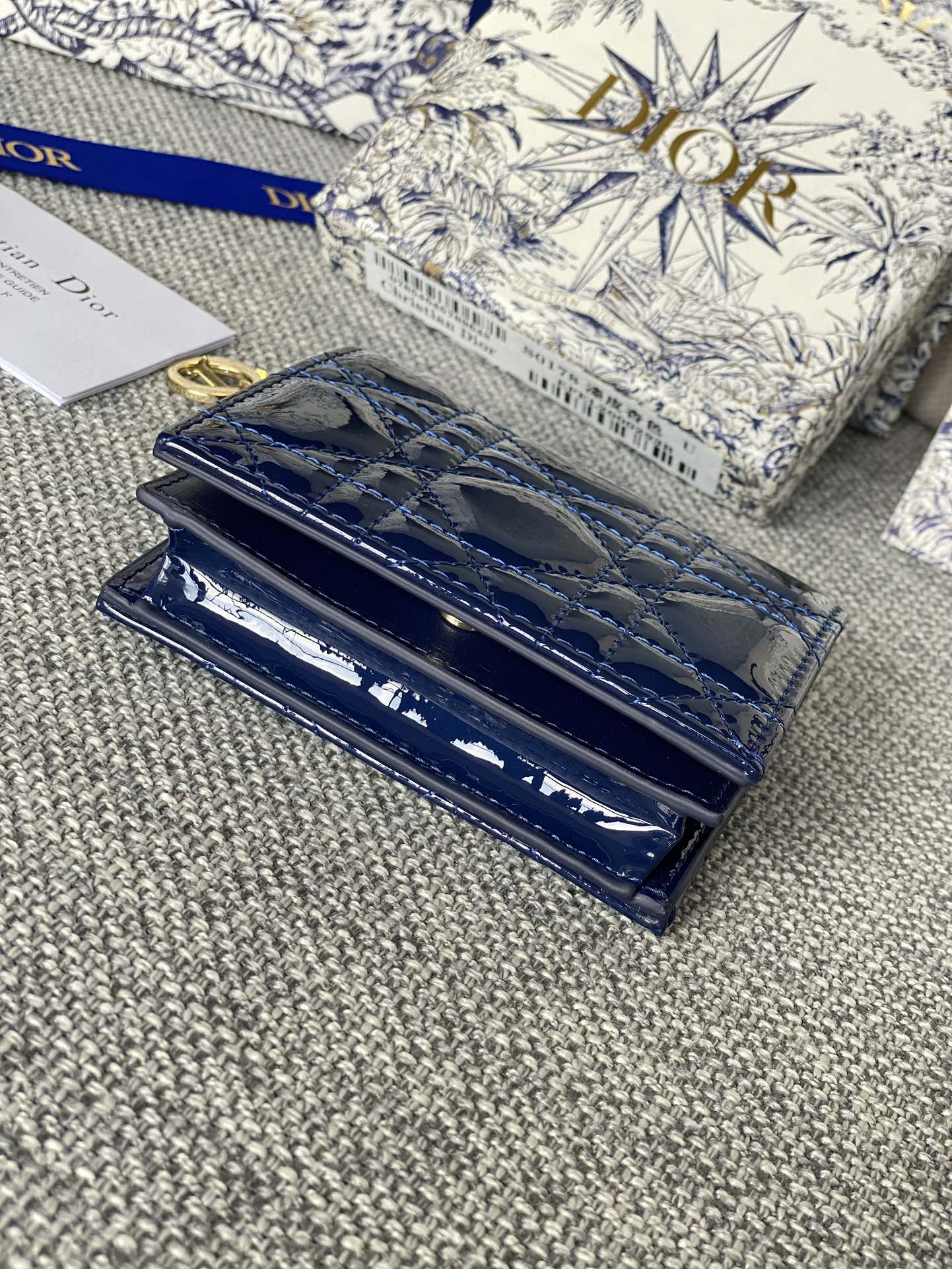 DIOR Caro 11cm Compact Wallet Shiny Blue Calfskin
